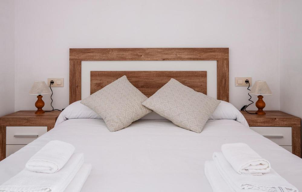 Hostal Antiguo Hospital Linares de Mora Zewnętrze zdjęcie