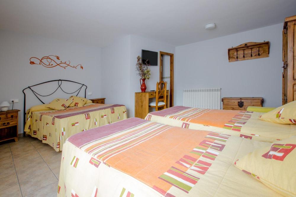 Hostal Antiguo Hospital Linares de Mora Zewnętrze zdjęcie