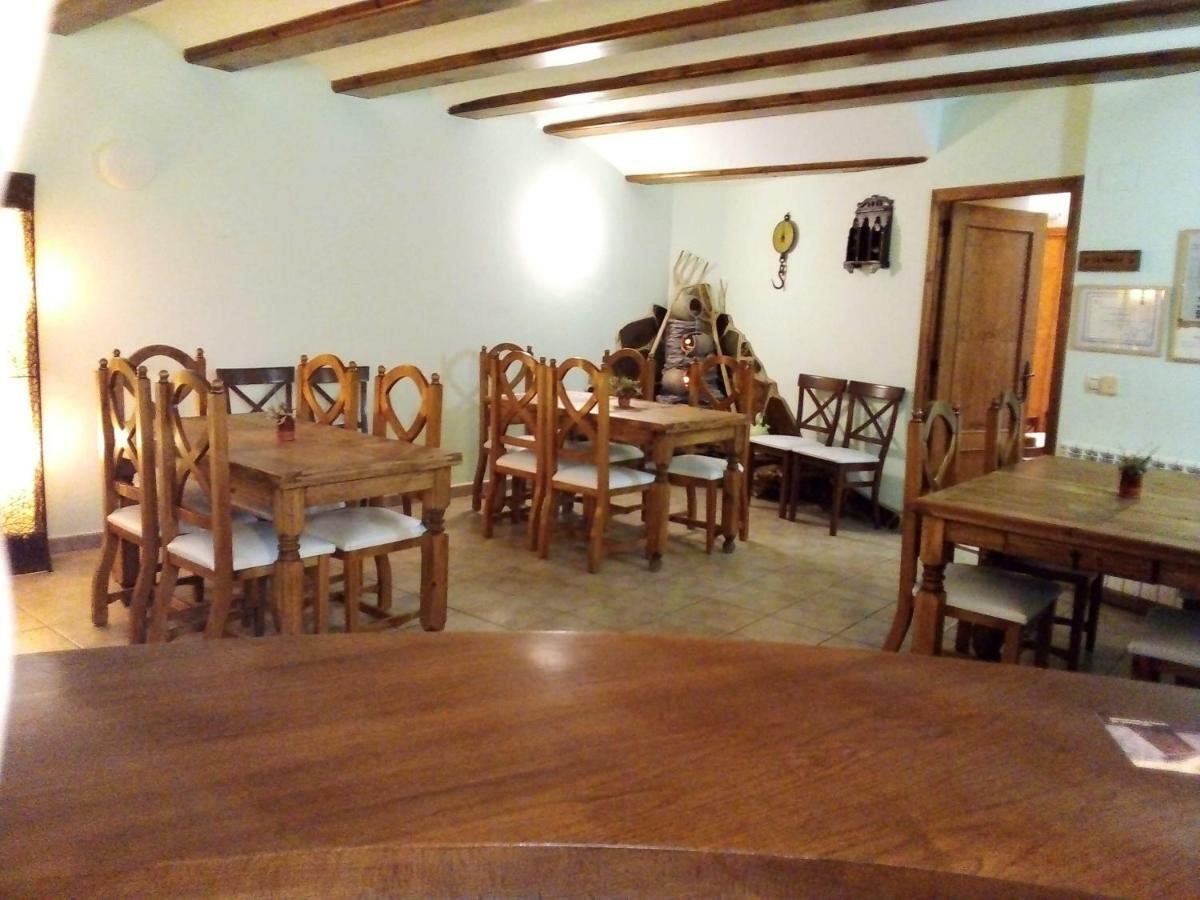 Hostal Antiguo Hospital Linares de Mora Zewnętrze zdjęcie
